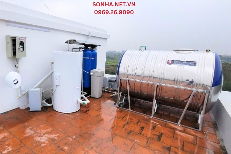 Lắp đặt m&aacute;y bơm nhiệt nước n&oacute;ng trung t&acirc;m Kahawa v&agrave; lọc tổng đầu nguồn