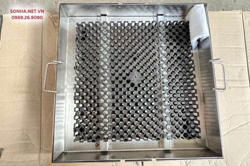 Hình ảnh thực tế nắp hố ga trồng cỏ