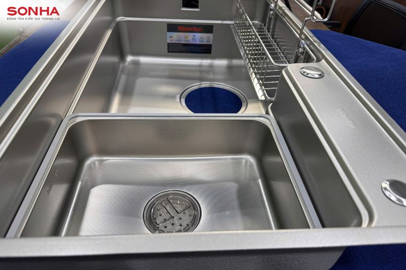 Ảnh thực tế bồn rửa ch&eacute;n 1 hộc Moomton M8048