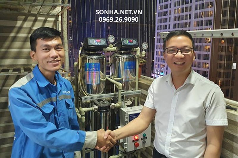 Lắp đặt máy lọc nước đầu nguồn Karofi KTF-332IT cho khách hàng