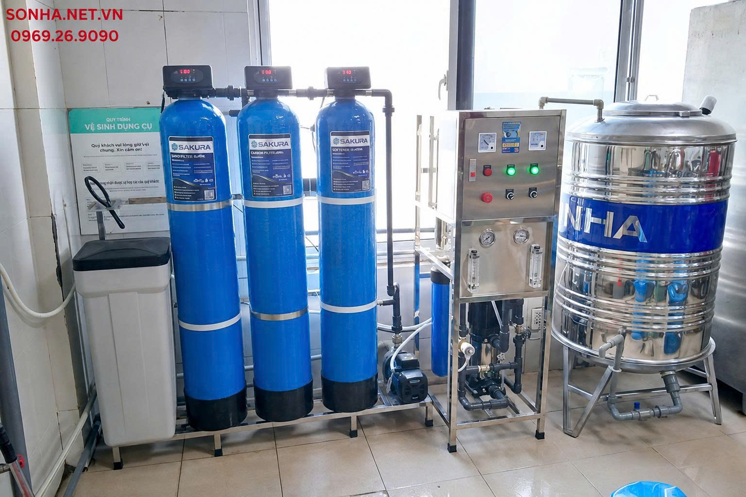 Hình ảnh lắp đặt thực tế máy lọc nước công suất lớn và bồn inox