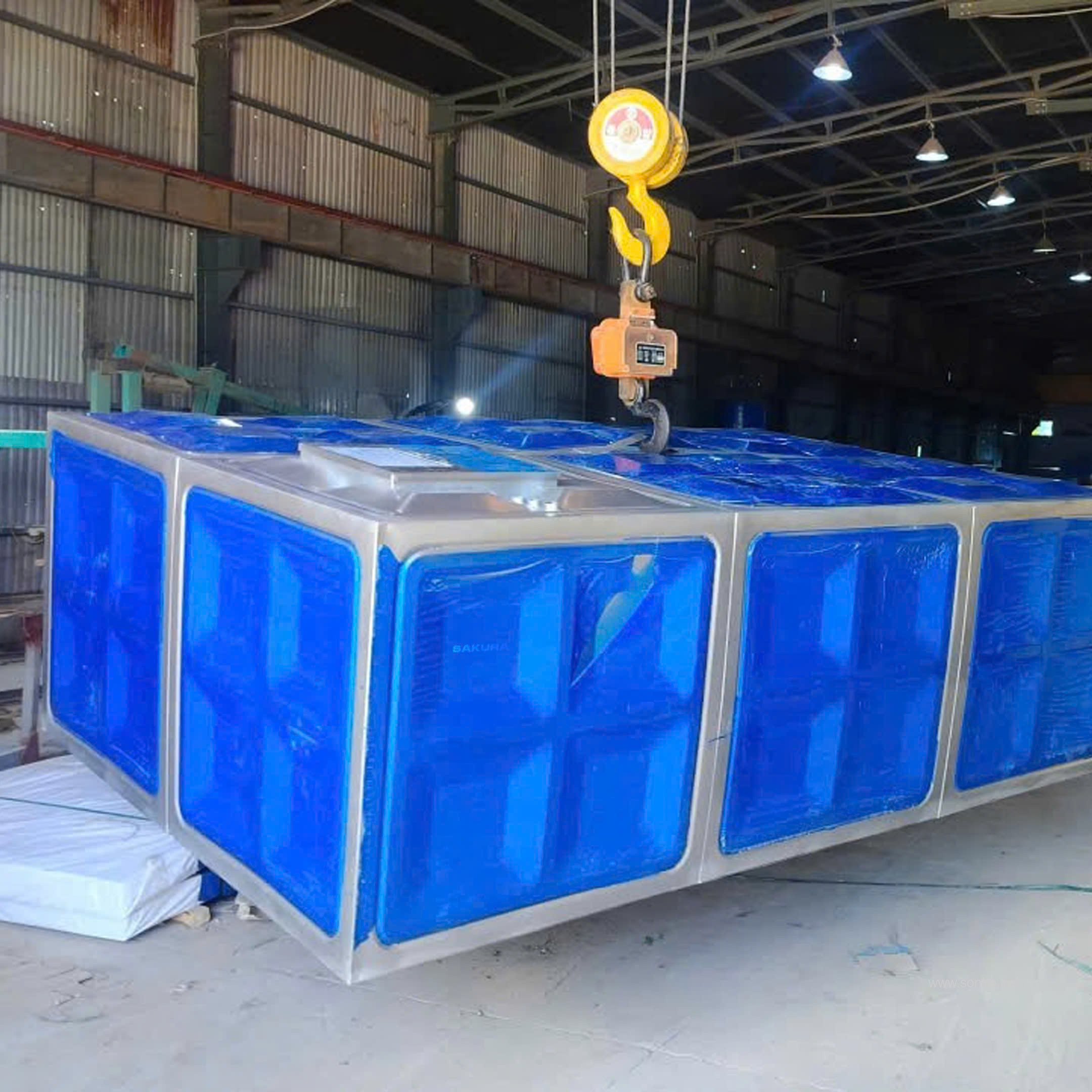 Bể ngầm inox định hình Sakura SK.BID2000L