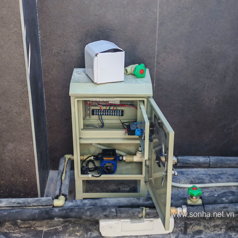 Hệ thống tủ và máy bơm hồi nước nóng