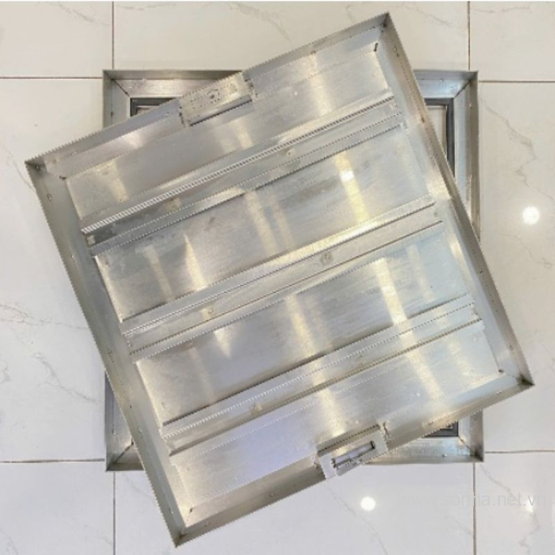 Nắp bể ngầm inox 304 âm sàn 2 viền Sakura S60T1VM, chịu tải 1 tấn