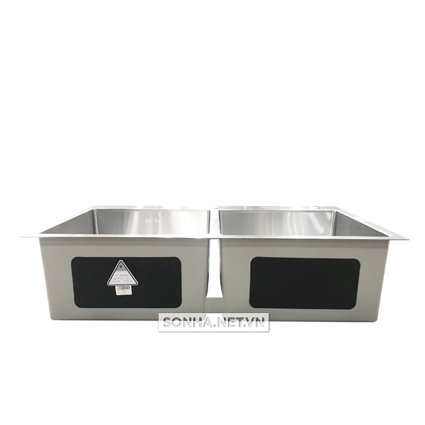 Chậu Rửa Bát Inox Sơn Hà Handmade 2 Hố Cân HM.X.2C.82.2.3 (820 x 450 x 215 mm)